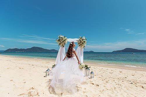 Свадебная фотосессия с аркой на Пхукете