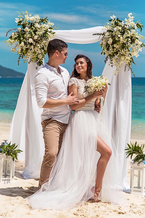 Свадебная фотосессия с аркой на Пхукете