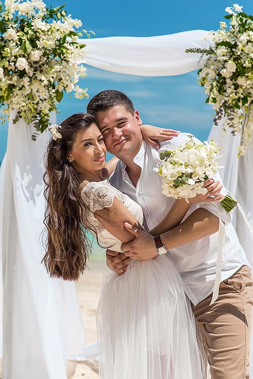 Свадебная фотосессия с аркой на Пхукете