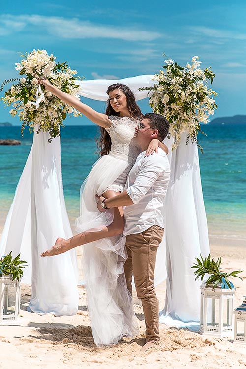 Свадебная фотосессия с аркой на Пхукете