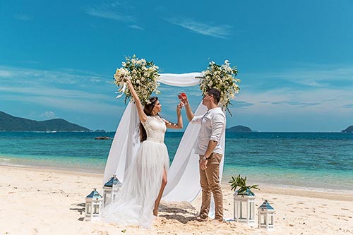 Свадебная фотосессия с аркой на Пхукете