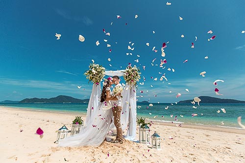 Свадебная фотосессия с аркой на Пхукете