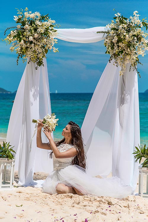 Свадебная фотосессия с аркой на Пхукете
