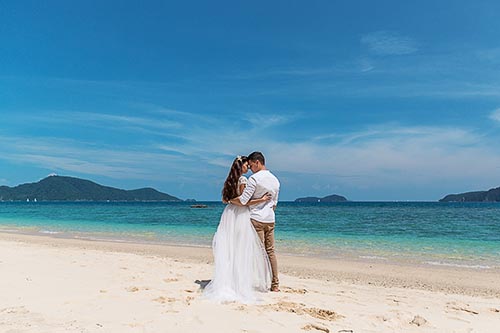 Свадебная фотосессия с аркой на Пхукете