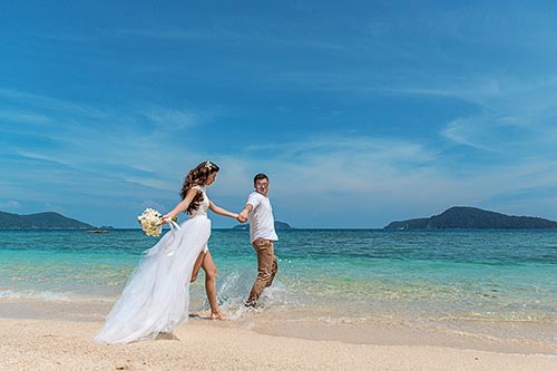 Свадебная фотосессия с аркой на Пхукете