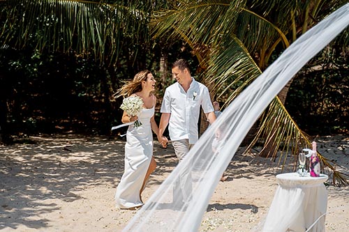 Свадебная фотосессия с аркой на Пхукете