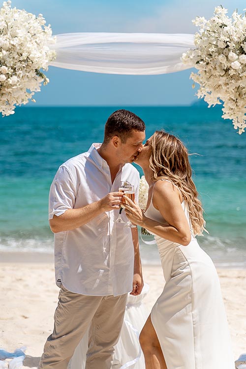 Свадебная фотосессия с аркой на Пхукете