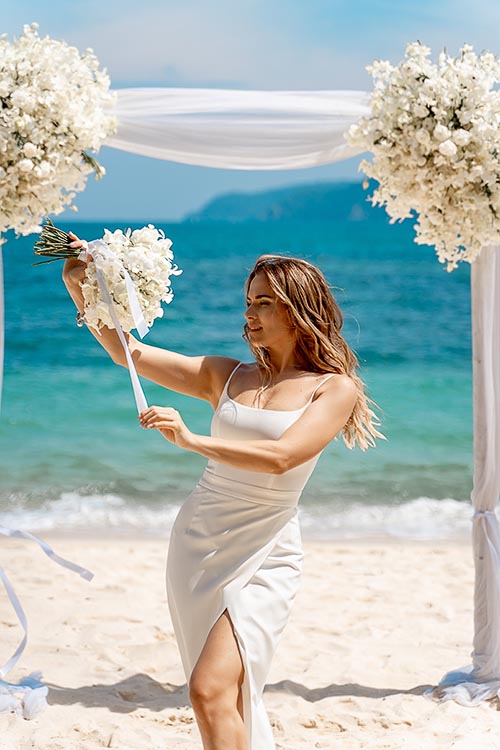 Свадебная фотосессия с аркой на Пхукете