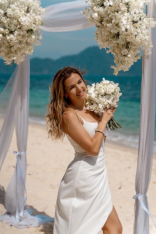 Свадебная фотосессия с аркой на Пхукете
