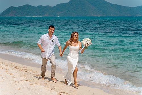 Свадебная фотосессия с аркой на Пхукете