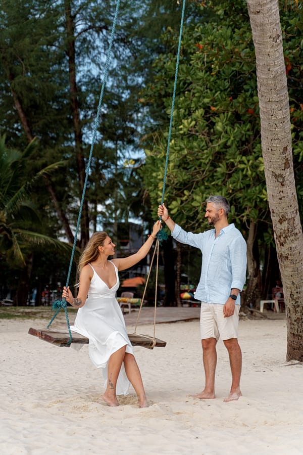 Лав Стори фотосессия на пляже Ката на Пхукете 23