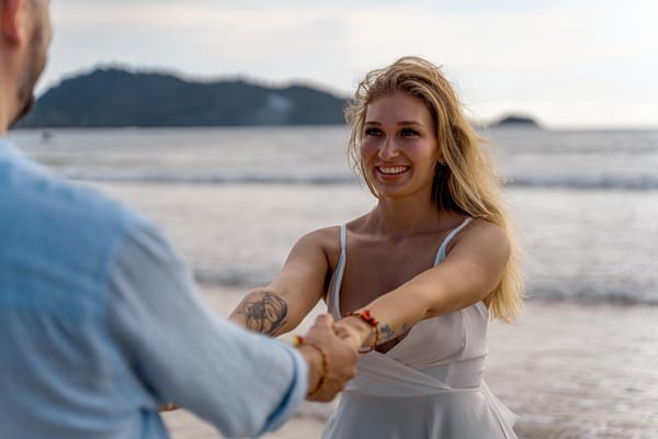 Лав Стори фотосессия на пляже Ката на Пхукете 36