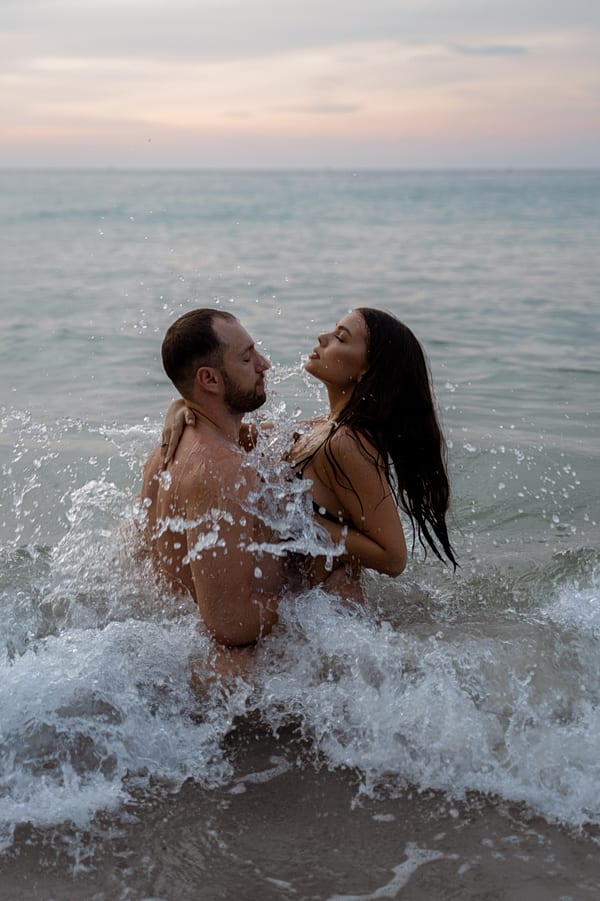 Лав Стори фотосессия на пляже Ката Ной на Пхукете