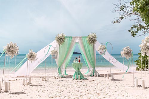 Мини свадебная церемония на Пхукете в Таиланде для Даша и Женя на Пхукете