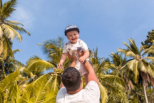Семейная фотосессия на Freedom Beach на Пхукете в Тайланде