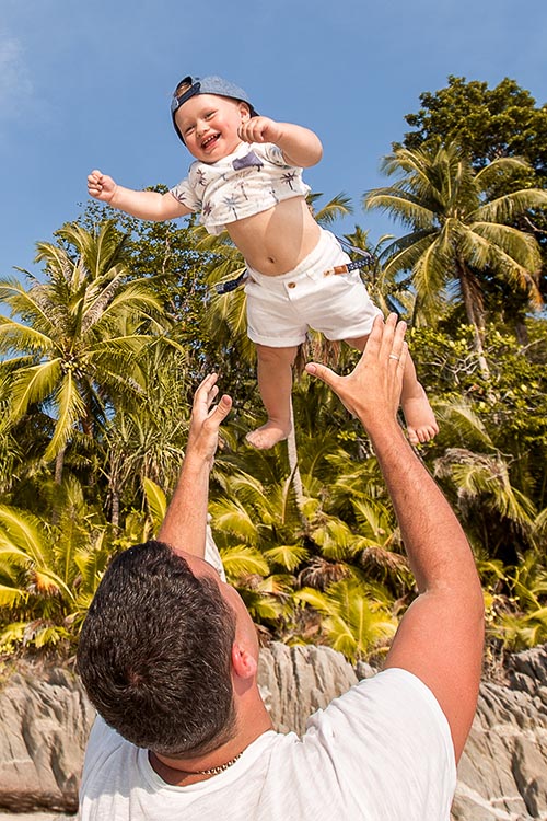 Семейная фотосессия на Freedom Beach на Пхукете в Тайланде