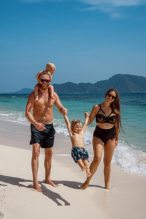 Семейная фотосессия на необитаемом острове на Пхукете
