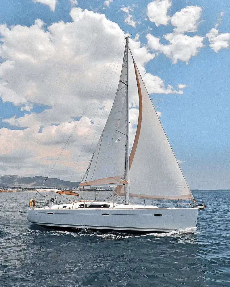 Yacht Charter Phuket beneteau 43