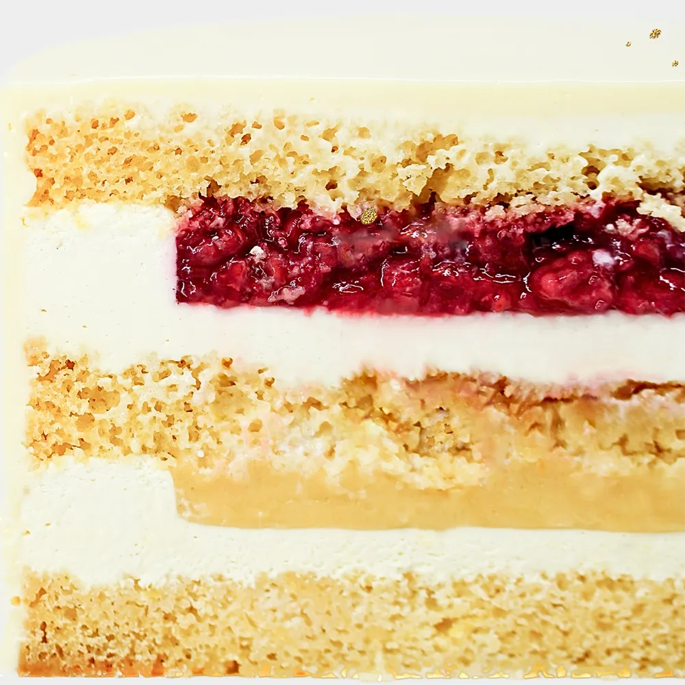 Лимонно-малиновый торт на Пхукете