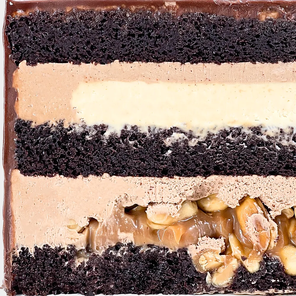 Торт Сникерс в Таиланде на Пхукете