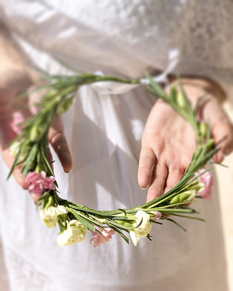 Веночек на голову из цветов на Пхукете