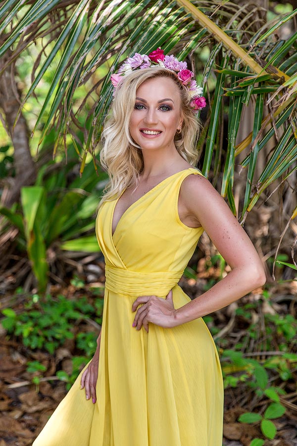 Веночек на голову из цветов на Пхукете