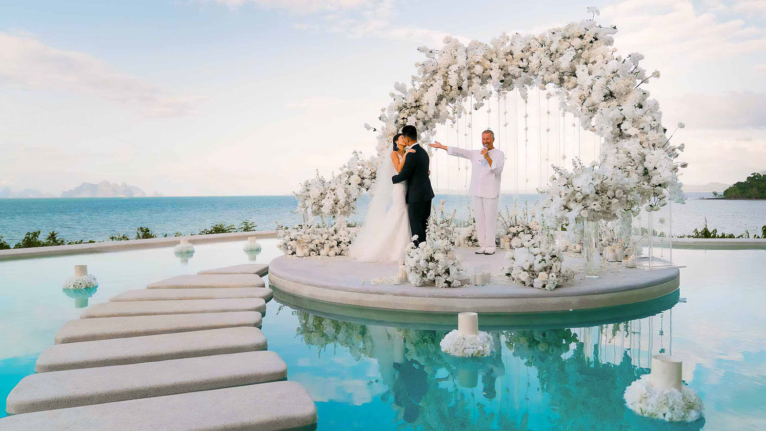 Фотосессия с аркой на Пхукете видео