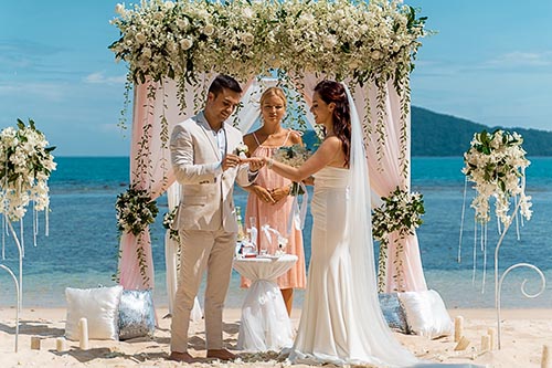 Круглый шатер с золотом Маша и Влад