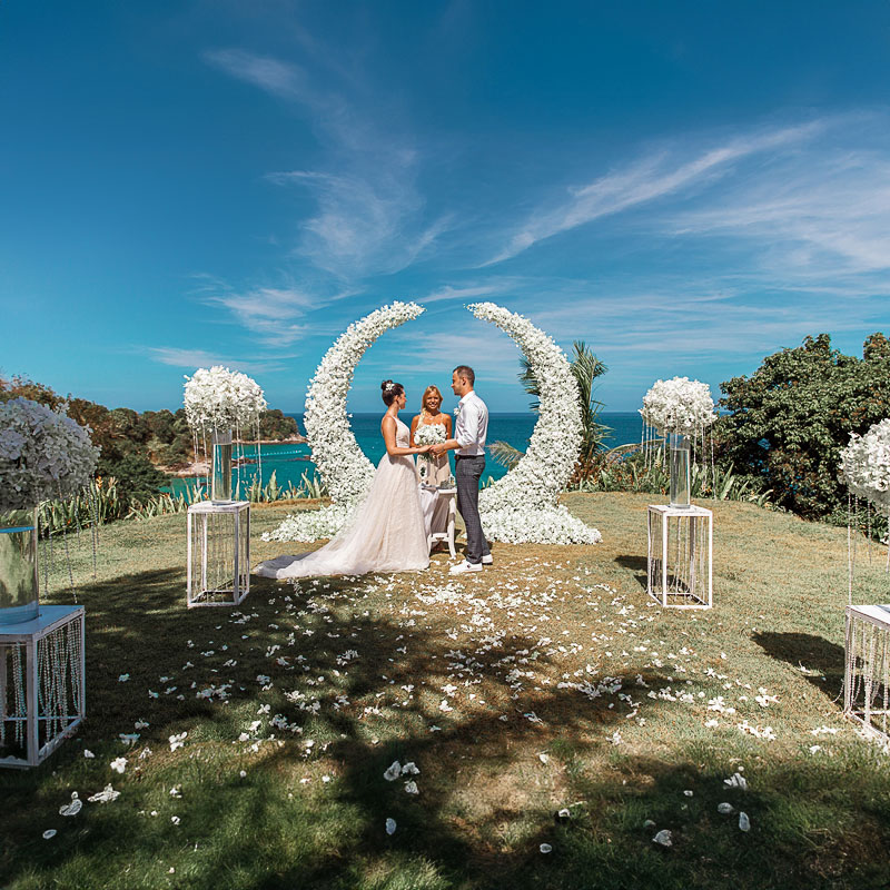 Свадьба на утёсе на Пхукете