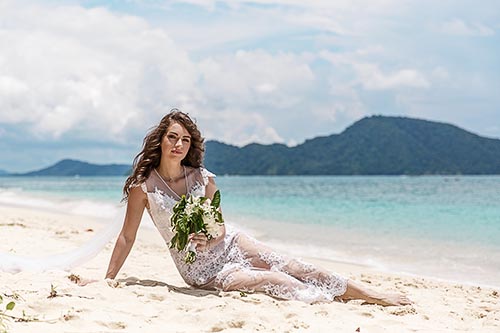 Свадебная фотосессия на необитаемом острове вблизи Пхукета