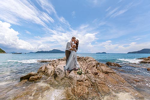 Свадебная фотосессия на необитаемом острове вблизи Пхукета