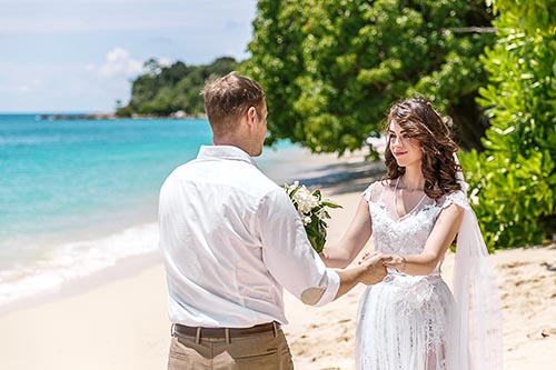 Свадебная фотосессия на необитаемом острове вблизи Пхукета