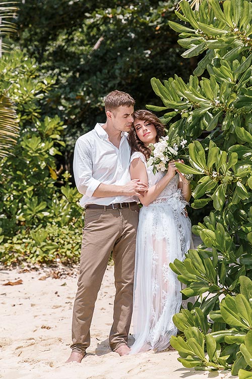 Свадебная фотосессия на необитаемом острове вблизи Пхукета