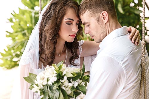 Свадебная фотосессия на необитаемом острове вблизи Пхукета