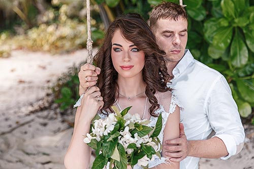 Свадебная фотосессия на необитаемом острове вблизи Пхукета