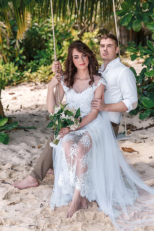Свадебная фотосессия на необитаемом острове вблизи Пхукета