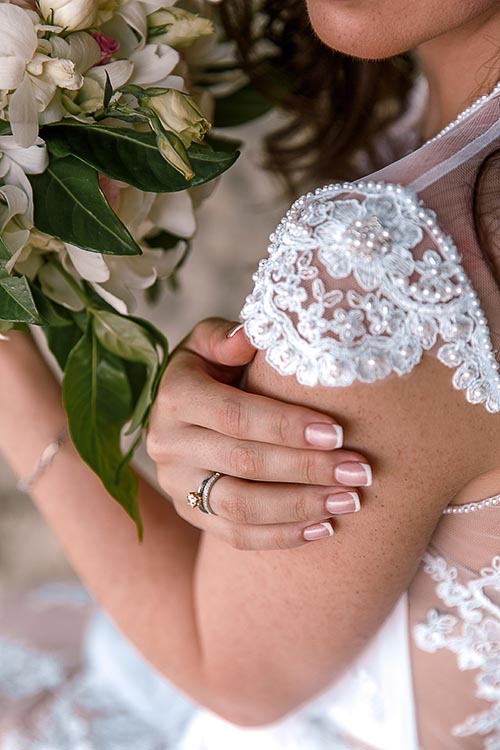 Свадебная фотосессия на необитаемом острове вблизи Пхукета