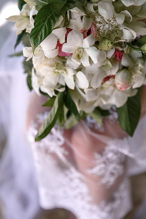 Свадебная фотосессия на необитаемом острове вблизи Пхукета