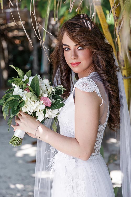 Свадебная фотосессия на необитаемом острове вблизи Пхукета