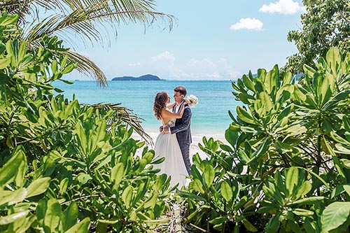Свадебные фотосессии на необитаемом острове вблизи Пхукета