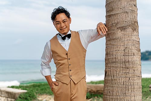 Свадебная фотосессия на пляже Карон на Пхукете в Таиланде