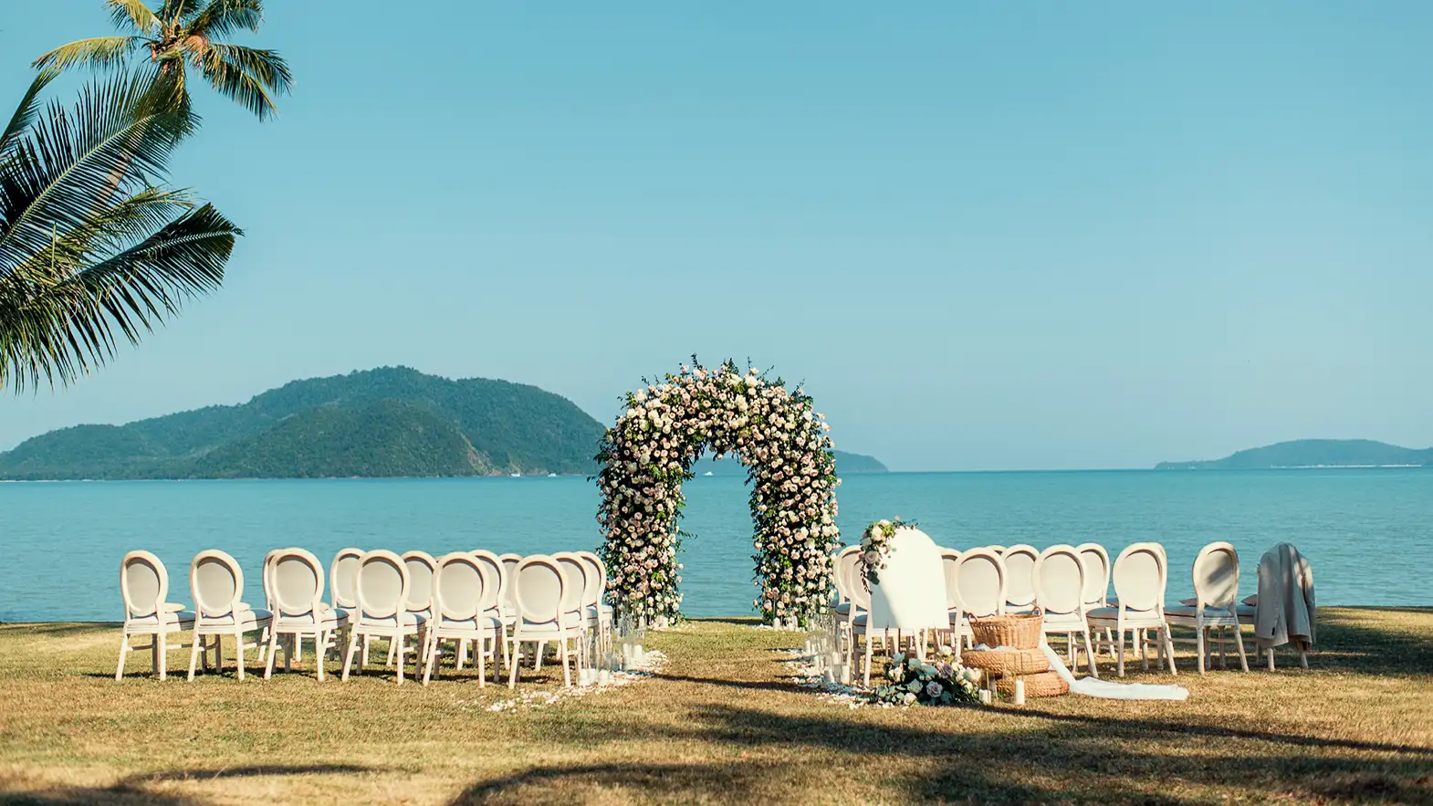 Свадьба в отеле с панорамными виллами на Пхукете