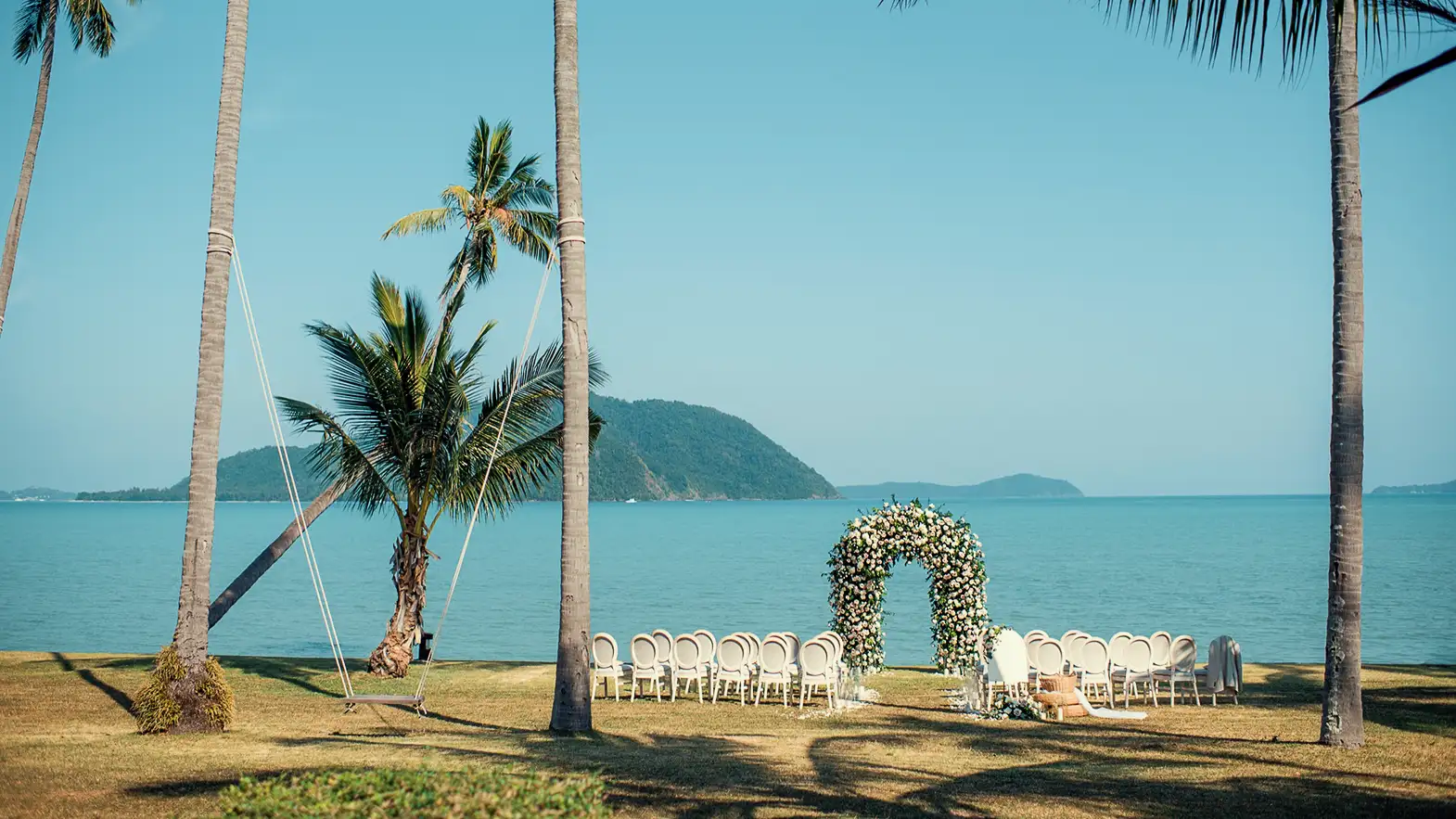 Свадьба в отеле с панорамными виллами на Пхукете